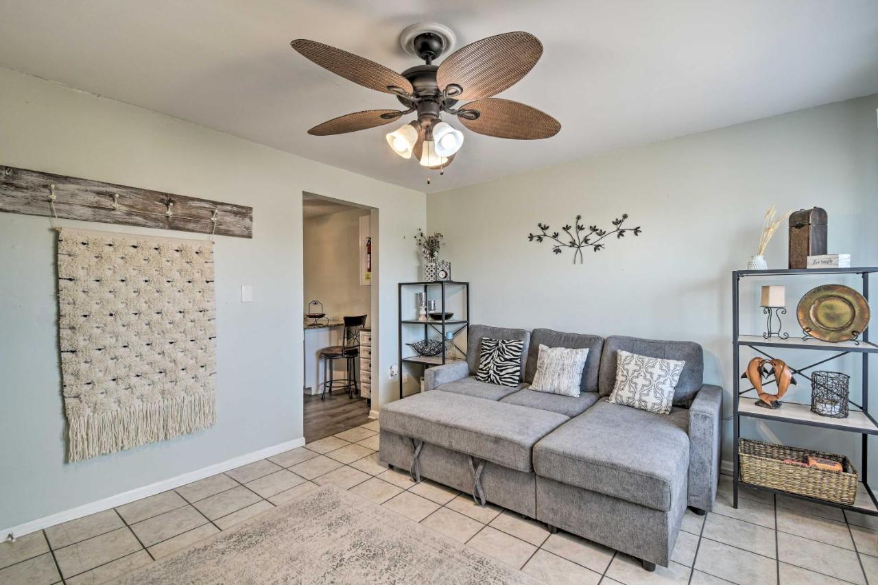 Gulf Shores Condo With Pool And Grill Walk To Beach! Exterior photo